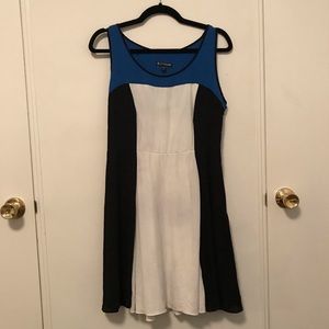 Express Colorblock dress w/discoloration